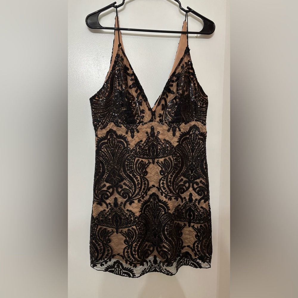 Free People WMN Black Lace Sequin Sleeveless Mini dress Size 8 Wedding Night Out
